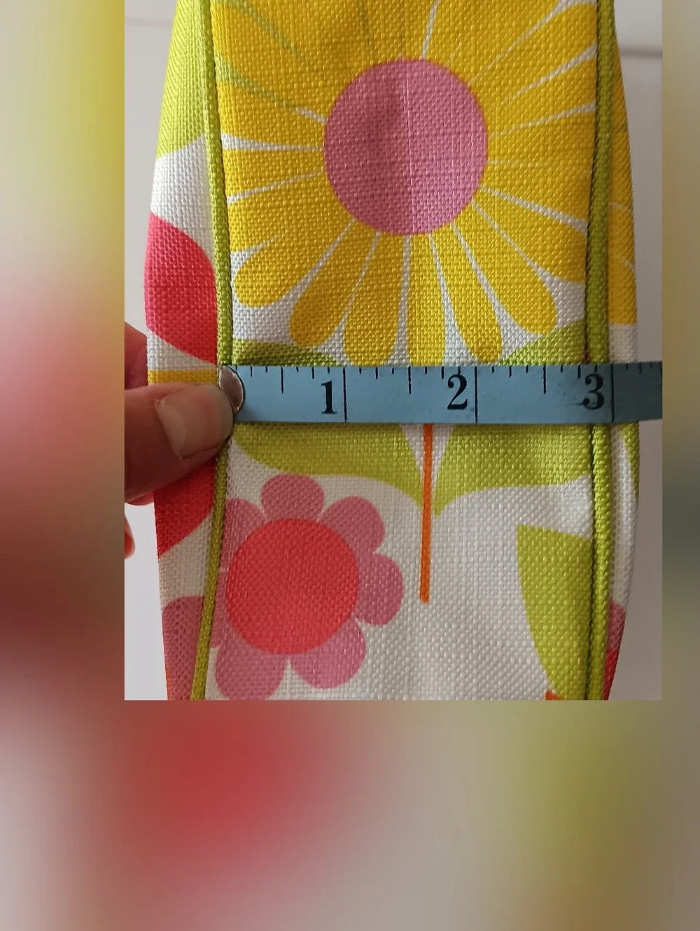 Clinique Floral Daisy Travel Cosmetics Makeup Bag 8 Inch Yellow Green Pink Retro